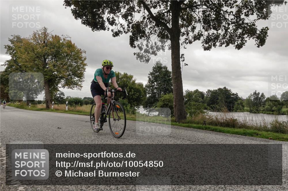 30.08.2026 - Elbe Triathlon Hamburg Michael Burmester http://msf.ph/oto/10054850 30.08.2026 11:15:26 Radfahren 1416, 1550, 1554, 1576 meine-sportfotos.de