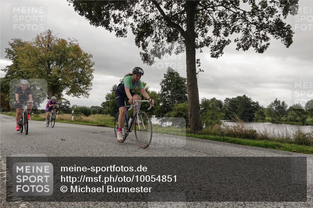 30.08.2026 - Elbe Triathlon Hamburg Michael Burmester http://msf.ph/oto/10054851 30.08.2026 11:15:31 Radfahren 1416, 1550, 1561, 1576 meine-sportfotos.de
