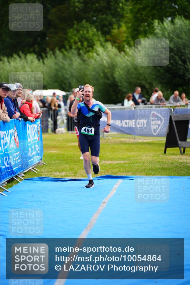30.08.2026 - Elbe Triathlon Hamburg LAZAROV Photography http://msf.ph/oto/10054864 30.08.2026 10:59:33 Ziel 462, 467, 484 meine-sportfotos.de