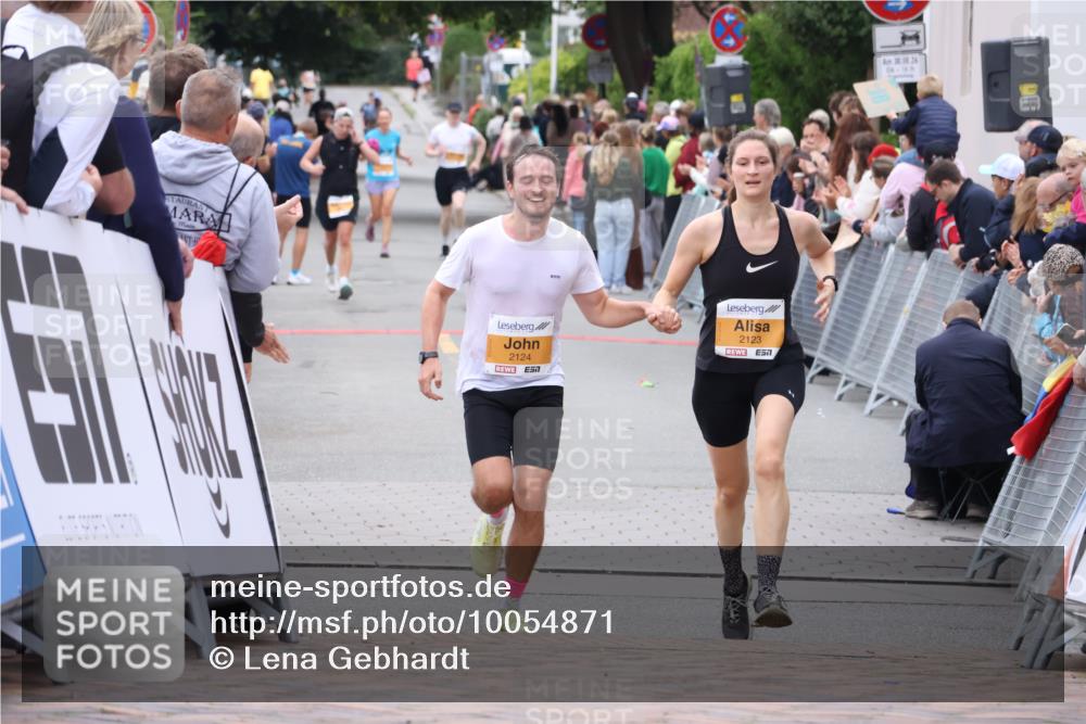 30.08.2026 - Blankeneser Heldenlauf Lena Gebhardt http://msf.ph/oto/10054871 30.08.2026 12:07:06 Ziel 4240 meine-sportfotos.de