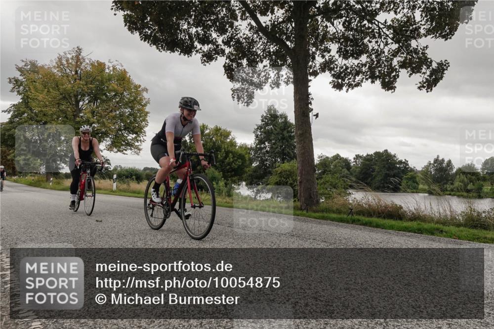30.08.2026 - Elbe Triathlon Hamburg Michael Burmester http://msf.ph/oto/10054875 30.08.2026 11:16:16 Radfahren 835, 1281, 1475, 1490, 1522, 1547 meine-sportfotos.de