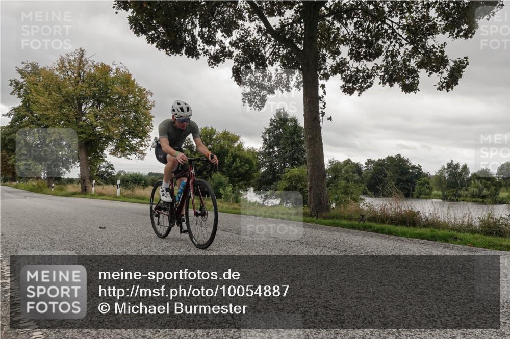 30.08.2026 - Elbe Triathlon Hamburg Michael Burmester http://msf.ph/oto/10054887 30.08.2026 11:16:36 Radfahren 1131, 1363, 1379 meine-sportfotos.de