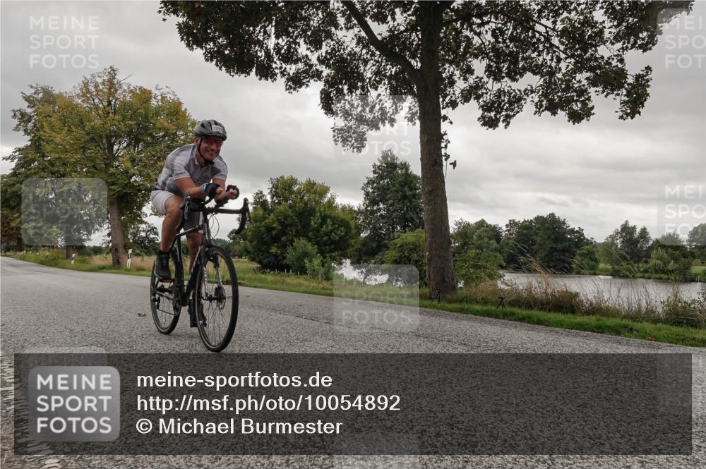 30.08.2026 - Elbe Triathlon Hamburg Michael Burmester http://msf.ph/oto/10054892 30.08.2026 11:16:47 Radfahren 1293 meine-sportfotos.de