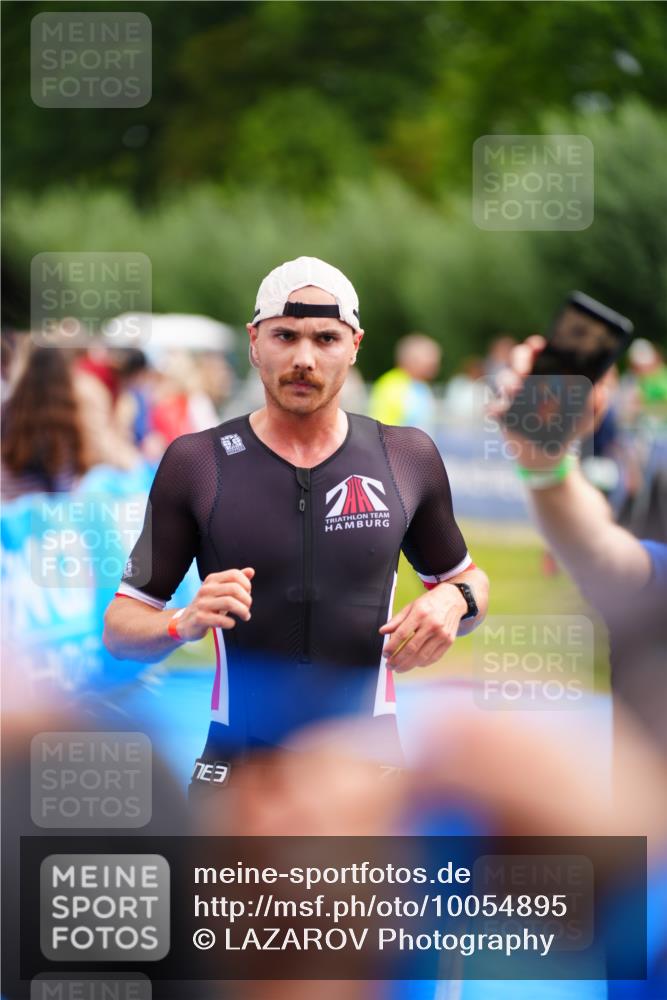 30.08.2026 - Elbe Triathlon Hamburg LAZAROV Photography http://msf.ph/oto/10054895 30.08.2026 10:59:38 Ziel 462, 484 meine-sportfotos.de