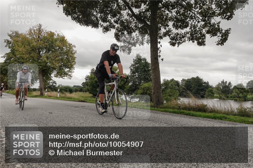 30.08.2026 - Elbe Triathlon Hamburg Michael Burmester http://msf.ph/oto/10054907 30.08.2026 11:17:32 Radfahren 1301, 1332, 1582 meine-sportfotos.de