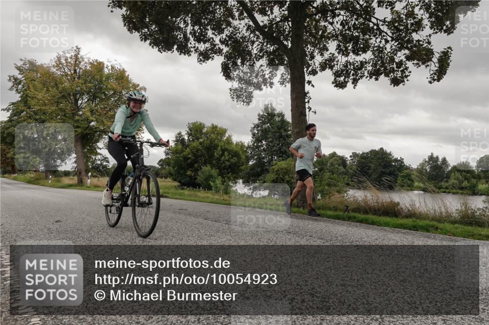 30.08.2026 - Elbe Triathlon Hamburg Michael Burmester http://msf.ph/oto/10054923 30.08.2026 11:17:57 Radfahren 1383, 1485, 1502, 1553, 1664 meine-sportfotos.de