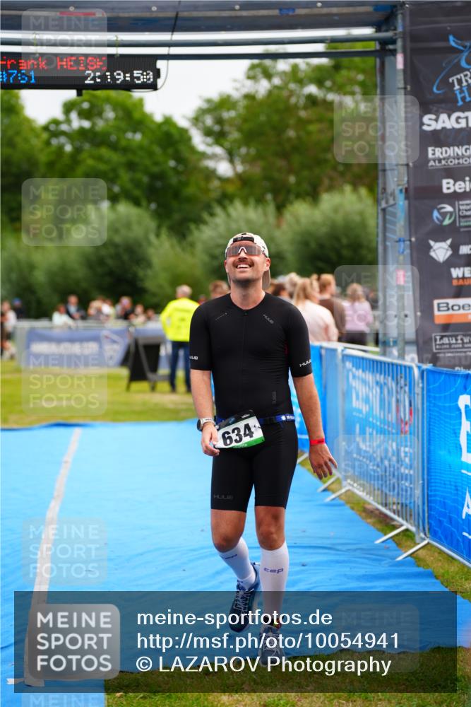 30.08.2026 - Elbe Triathlon Hamburg LAZAROV Photography http://msf.ph/oto/10054941 30.08.2026 10:59:54 Ziel 634 meine-sportfotos.de
