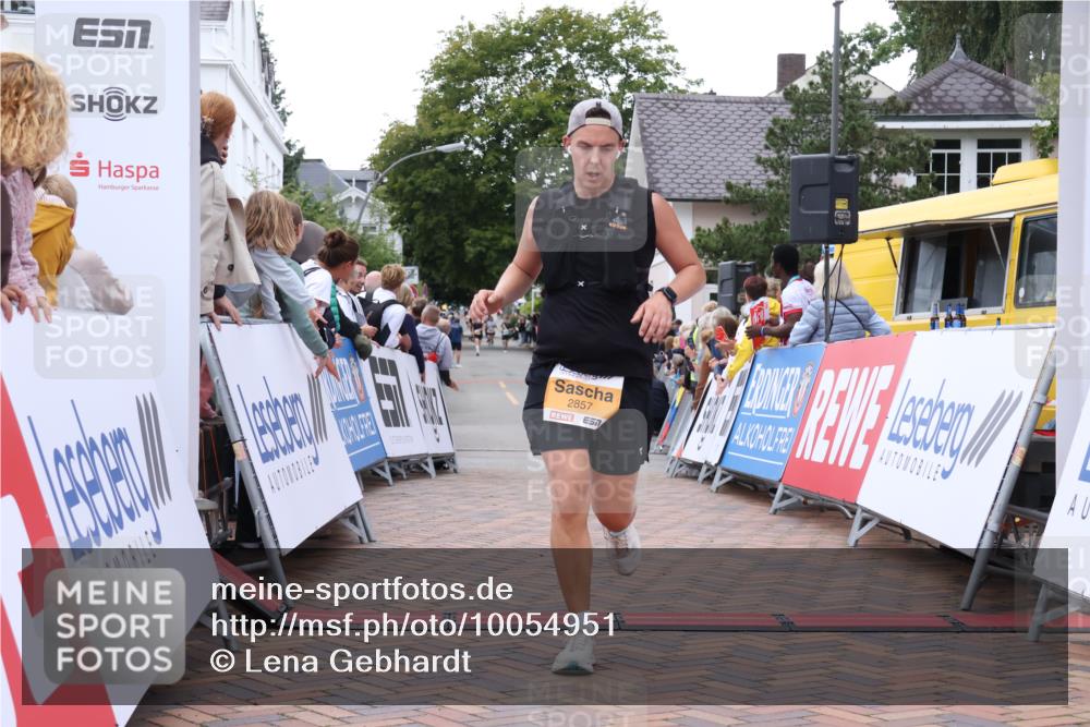 30.08.2026 - Blankeneser Heldenlauf Lena Gebhardt http://msf.ph/oto/10054951 30.08.2026 12:07:22 Ziel 2715, 2857, 2868 meine-sportfotos.de
