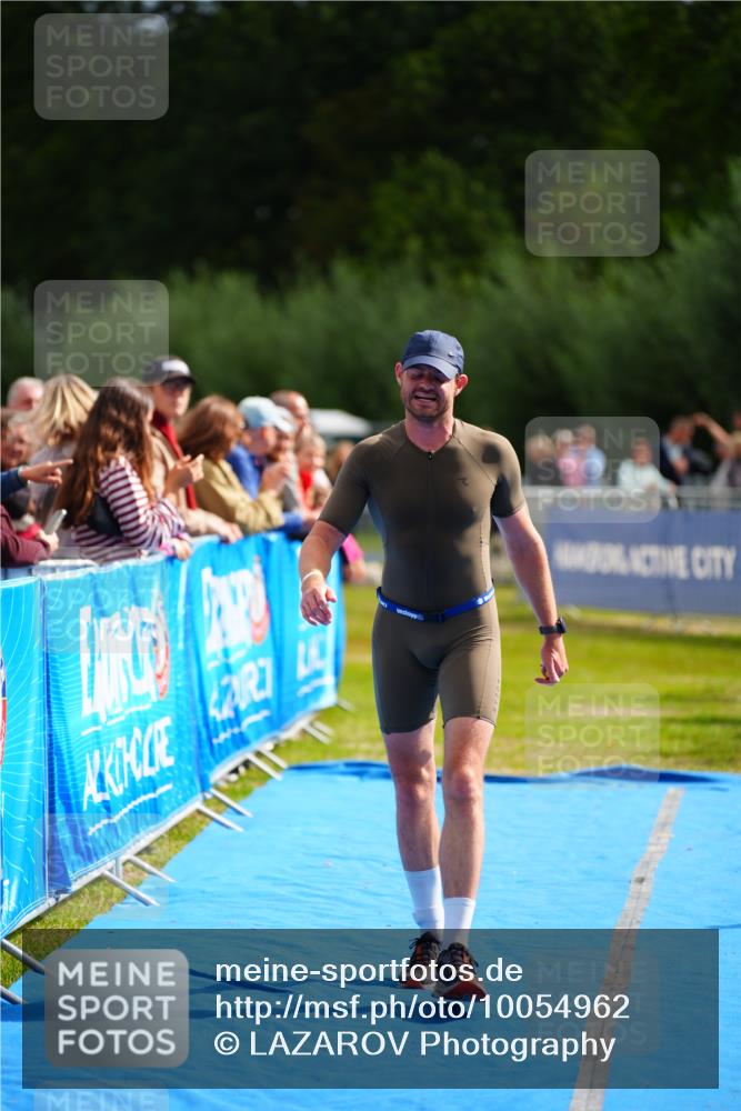 30.08.2026 - Elbe Triathlon Hamburg LAZAROV Photography http://msf.ph/oto/10054962 30.08.2026 11:00:06 Ziel 499 meine-sportfotos.de