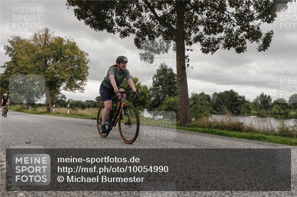 30.08.2026 - Elbe Triathlon Hamburg Michael Burmester http://msf.ph/oto/10054990 30.08.2026 11:20:00 Radfahren 1535, 1540, 1543 meine-sportfotos.de