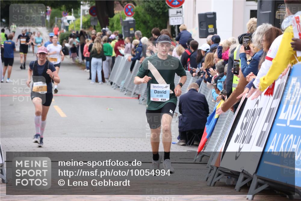 30.08.2026 - Blankeneser Heldenlauf Lena Gebhardt http://msf.ph/oto/10054994 30.08.2026 12:07:36 Ziel 4148 meine-sportfotos.de