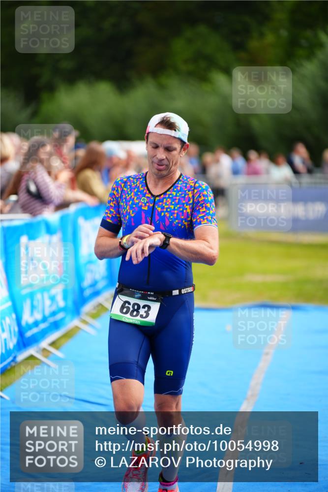 30.08.2026 - Elbe Triathlon Hamburg LAZAROV Photography http://msf.ph/oto/10054998 30.08.2026 11:00:27 Ziel 683 meine-sportfotos.de