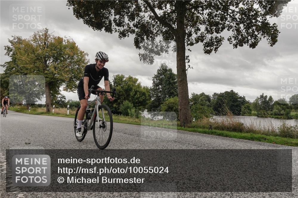 30.08.2026 - Elbe Triathlon Hamburg Michael Burmester http://msf.ph/oto/10055024 30.08.2026 11:21:20 Radfahren 1411, 1450, 1455, 1537, 1557, 1702 meine-sportfotos.de