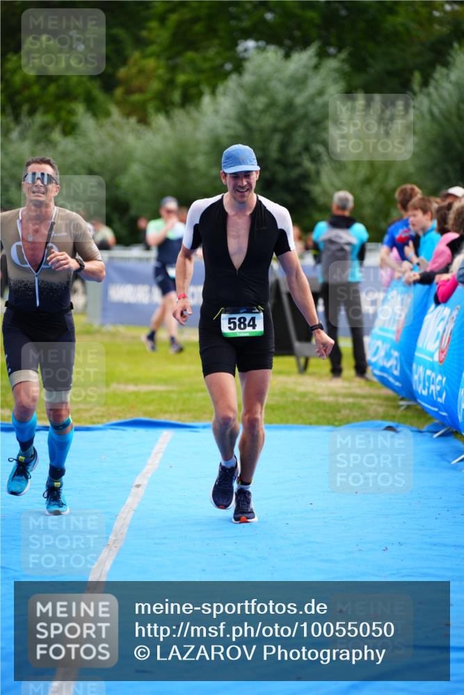 30.08.2026 - Elbe Triathlon Hamburg LAZAROV Photography http://msf.ph/oto/10055050 30.08.2026 11:00:42 Ziel 248, 584, 621 meine-sportfotos.de