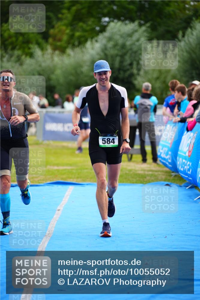 30.08.2026 - Elbe Triathlon Hamburg LAZAROV Photography http://msf.ph/oto/10055052 30.08.2026 11:00:43 Ziel 248, 584, 621 meine-sportfotos.de