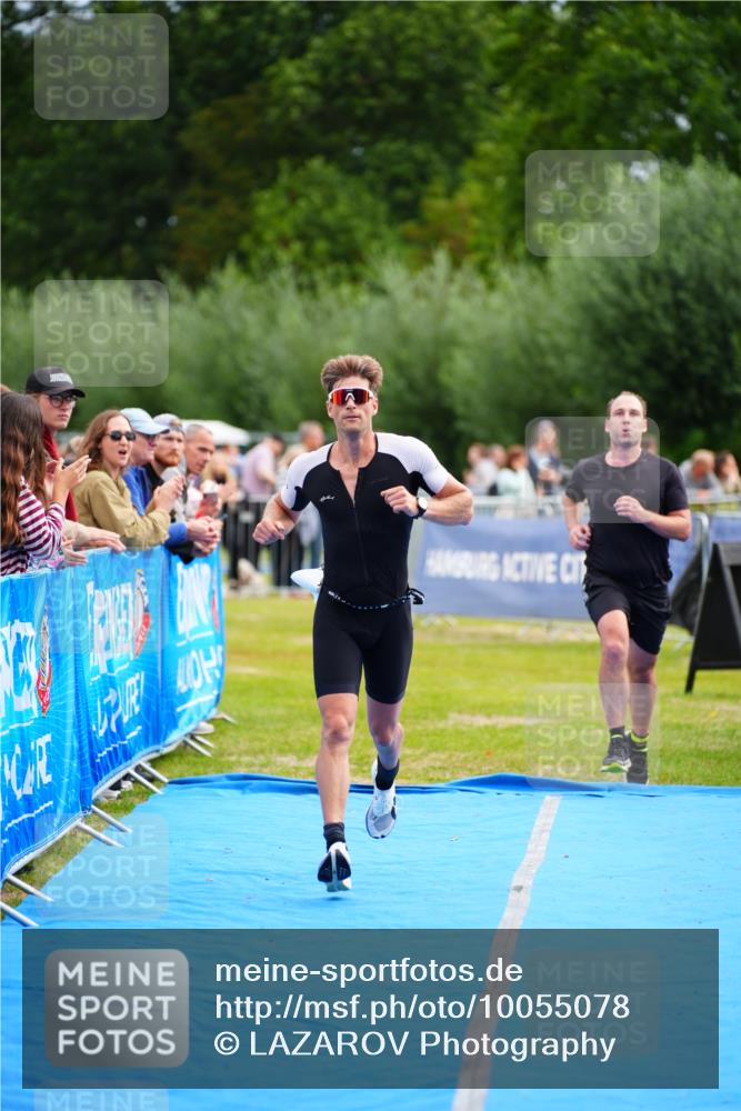 30.08.2026 - Elbe Triathlon Hamburg LAZAROV Photography http://msf.ph/oto/10055078 30.08.2026 11:00:56 Ziel 498, 676 meine-sportfotos.de