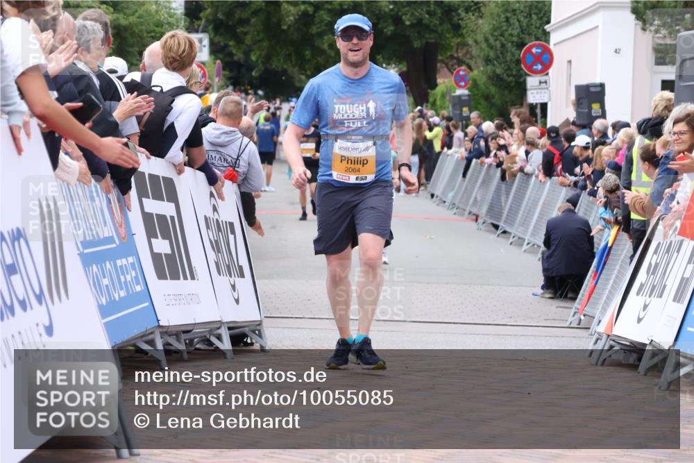 30.08.2026 - Blankeneser Heldenlauf Lena Gebhardt http://msf.ph/oto/10055085 30.08.2026 12:07:51 Ziel 2064, 2272, 2722 meine-sportfotos.de