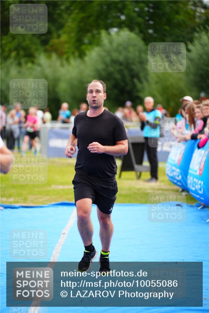 30.08.2026 - Elbe Triathlon Hamburg LAZAROV Photography http://msf.ph/oto/10055086 30.08.2026 11:00:58 Ziel 498, 676, 987 meine-sportfotos.de