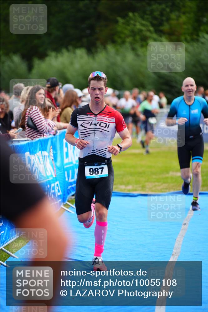 30.08.2026 - Elbe Triathlon Hamburg LAZAROV Photography http://msf.ph/oto/10055108 30.08.2026 11:01:06 Ziel 261, 264, 987 meine-sportfotos.de