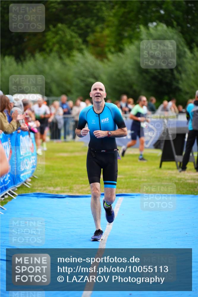 30.08.2026 - Elbe Triathlon Hamburg LAZAROV Photography http://msf.ph/oto/10055113 30.08.2026 11:01:07 Ziel 261, 264, 987 meine-sportfotos.de
