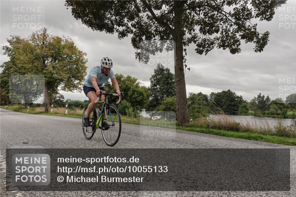 30.08.2026 - Elbe Triathlon Hamburg Michael Burmester http://msf.ph/oto/10055133 30.08.2026 11:25:18 Radfahren 1668, 1673 meine-sportfotos.de
