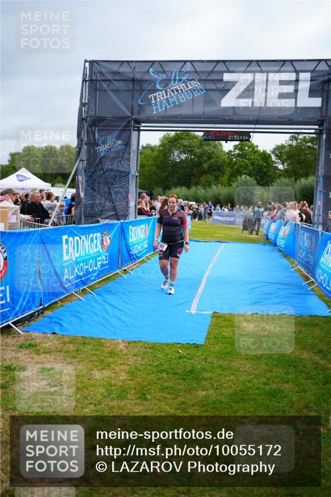30.08.2026 - Elbe Triathlon Hamburg LAZAROV Photography http://msf.ph/oto/10055172 30.08.2026 11:01:19 Ziel 391 meine-sportfotos.de
