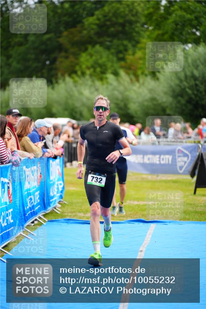 30.08.2026 - Elbe Triathlon Hamburg LAZAROV Photography http://msf.ph/oto/10055232 30.08.2026 11:02:19 Ziel 501, 732 meine-sportfotos.de