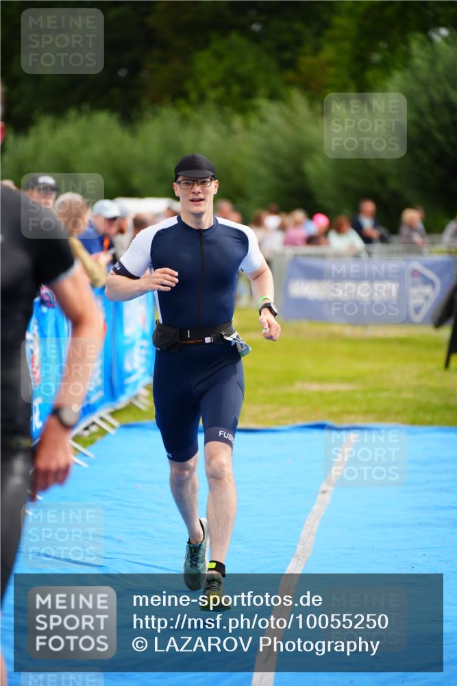 30.08.2026 - Elbe Triathlon Hamburg LAZAROV Photography http://msf.ph/oto/10055250 30.08.2026 11:02:22 Ziel 501, 529, 597, 732 meine-sportfotos.de