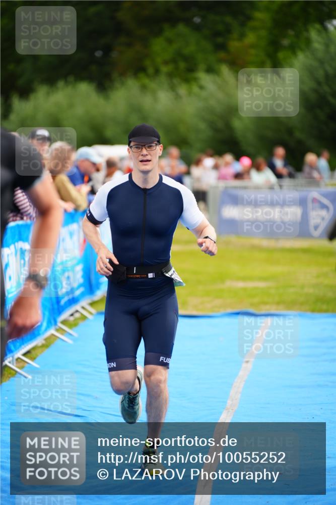 30.08.2026 - Elbe Triathlon Hamburg LAZAROV Photography http://msf.ph/oto/10055252 30.08.2026 11:02:22 Ziel 501, 529, 597, 732 meine-sportfotos.de