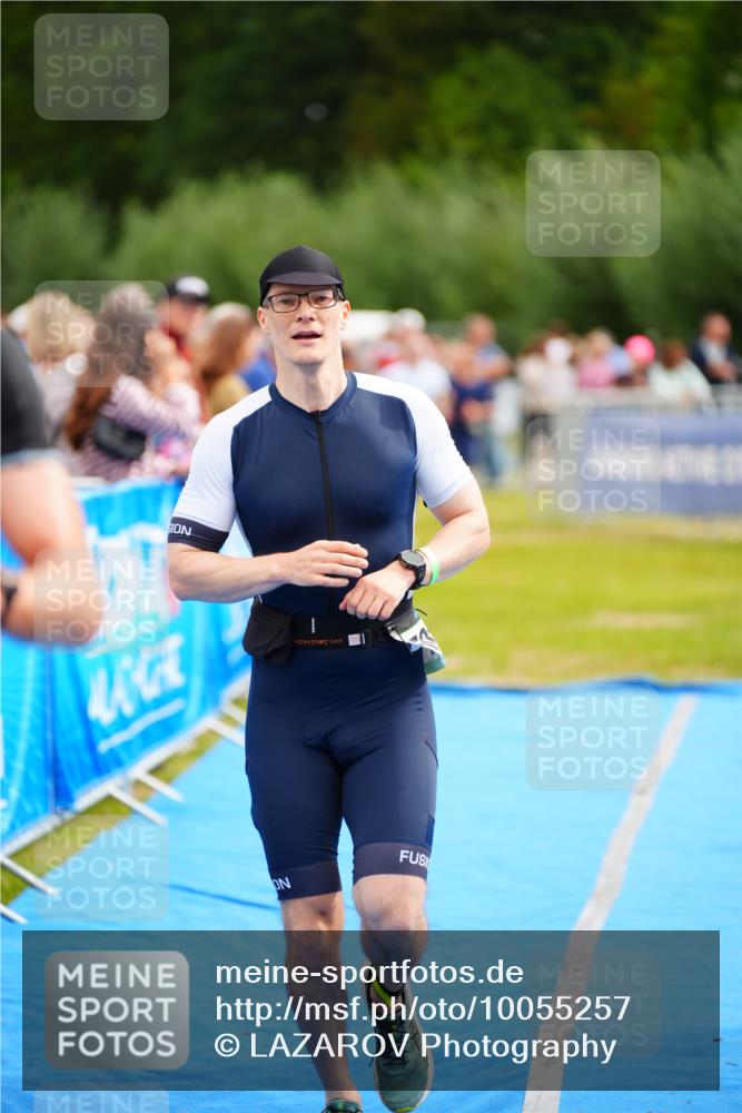 30.08.2026 - Elbe Triathlon Hamburg LAZAROV Photography http://msf.ph/oto/10055257 30.08.2026 11:02:22 Ziel 501, 529, 597, 732 meine-sportfotos.de