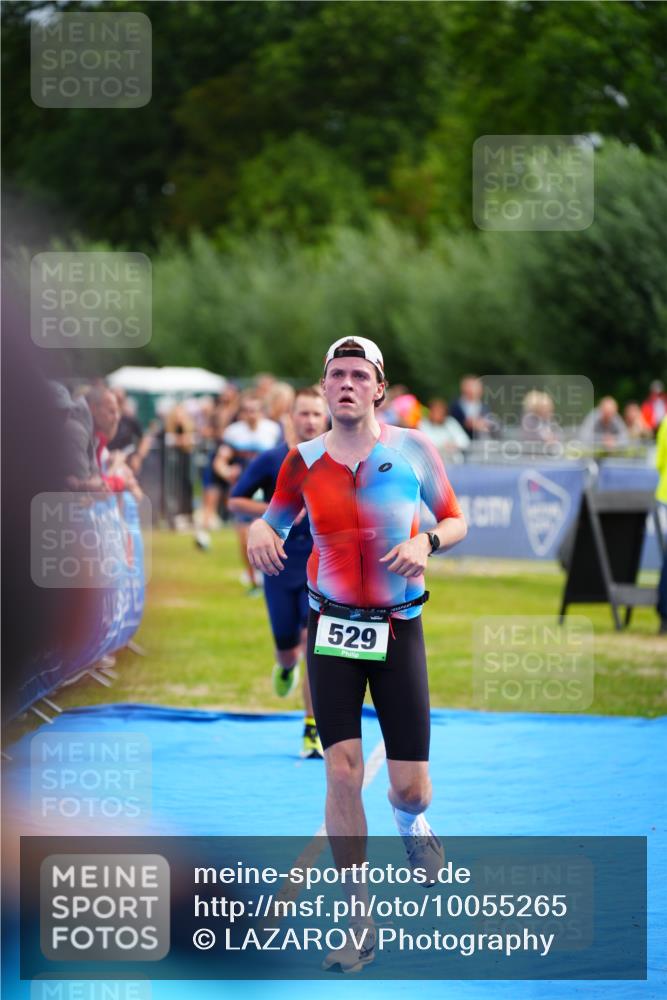 30.08.2026 - Elbe Triathlon Hamburg LAZAROV Photography http://msf.ph/oto/10055265 30.08.2026 11:02:29 Ziel 434, 529, 597, 637, 739 meine-sportfotos.de