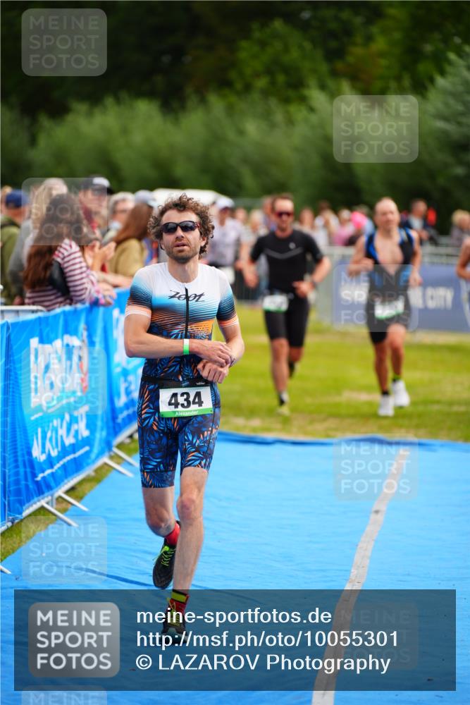 30.08.2026 - Elbe Triathlon Hamburg LAZAROV Photography http://msf.ph/oto/10055301 30.08.2026 11:02:34 Ziel 434, 552, 597, 637, 739, 1116 meine-sportfotos.de