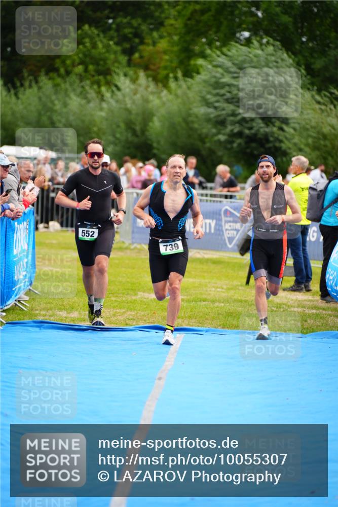 30.08.2026 - Elbe Triathlon Hamburg LAZAROV Photography http://msf.ph/oto/10055307 30.08.2026 11:02:35 Ziel 434, 552, 637, 739, 1116 meine-sportfotos.de
