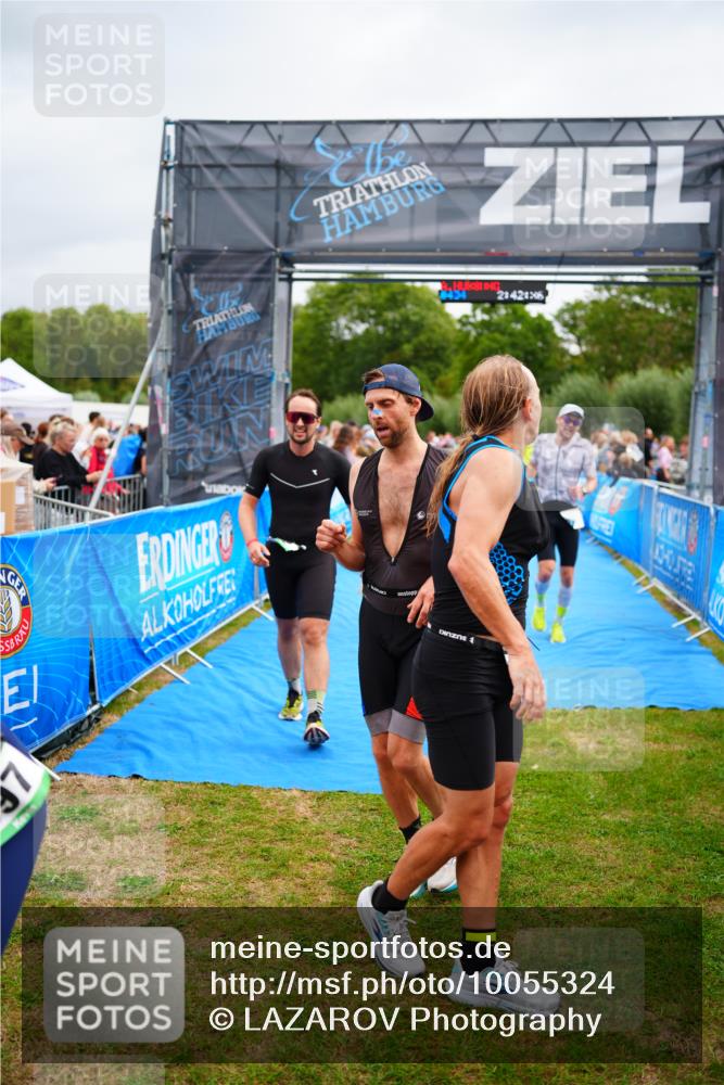 30.08.2026 - Elbe Triathlon Hamburg LAZAROV Photography http://msf.ph/oto/10055324 30.08.2026 11:02:40 Ziel 552, 637, 739, 1116 meine-sportfotos.de