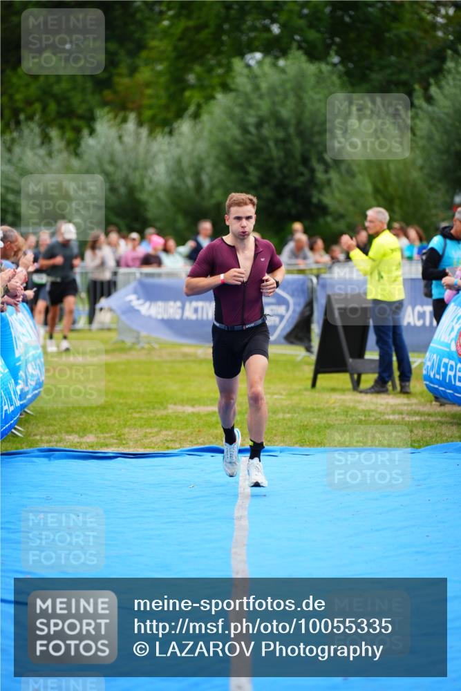 30.08.2026 - Elbe Triathlon Hamburg LAZAROV Photography http://msf.ph/oto/10055335 30.08.2026 11:02:50 Ziel 525 meine-sportfotos.de