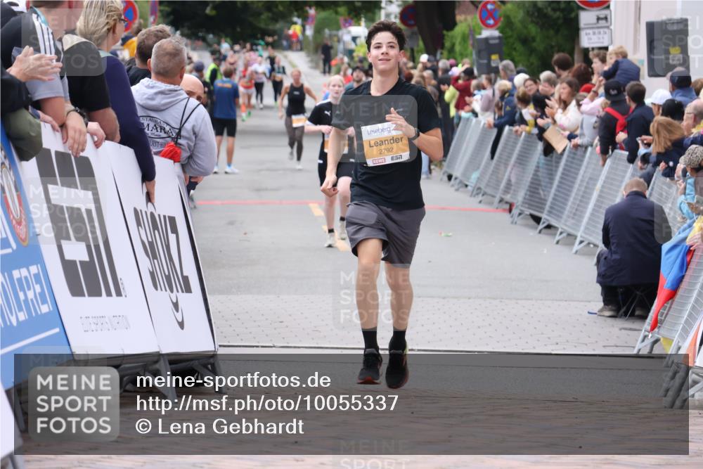 30.08.2026 - Blankeneser Heldenlauf Lena Gebhardt http://msf.ph/oto/10055337 30.08.2026 12:08:34 Ziel 2723, 2792 meine-sportfotos.de