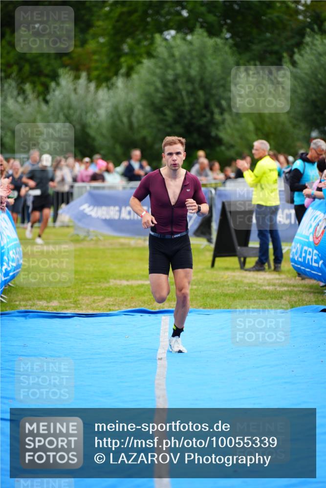 30.08.2026 - Elbe Triathlon Hamburg LAZAROV Photography http://msf.ph/oto/10055339 30.08.2026 11:02:50 Ziel 525 meine-sportfotos.de