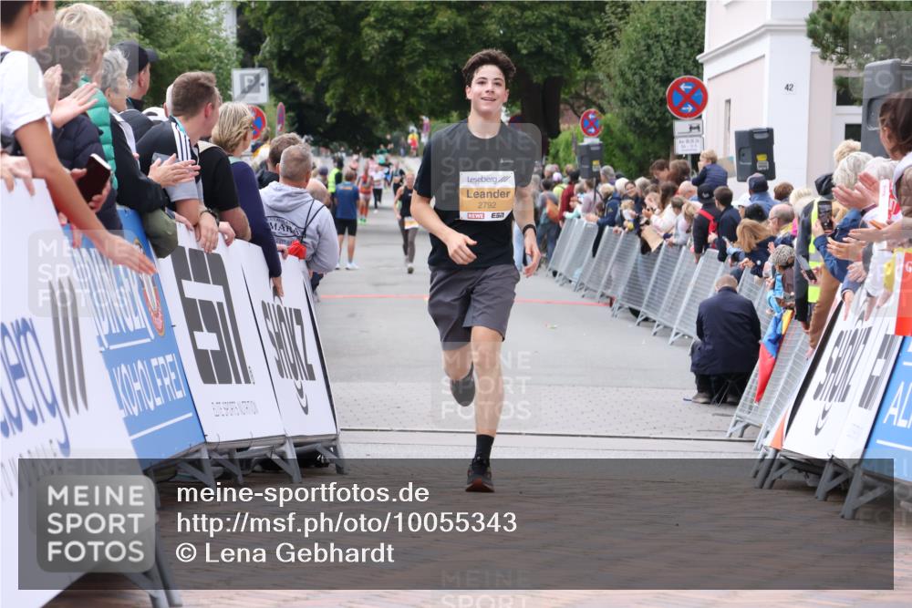 30.08.2026 - Blankeneser Heldenlauf Lena Gebhardt http://msf.ph/oto/10055343 30.08.2026 12:08:35 Ziel 2723, 2792 meine-sportfotos.de