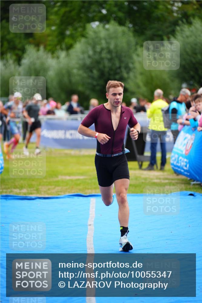 30.08.2026 - Elbe Triathlon Hamburg LAZAROV Photography http://msf.ph/oto/10055347 30.08.2026 11:02:50 Ziel 525 meine-sportfotos.de