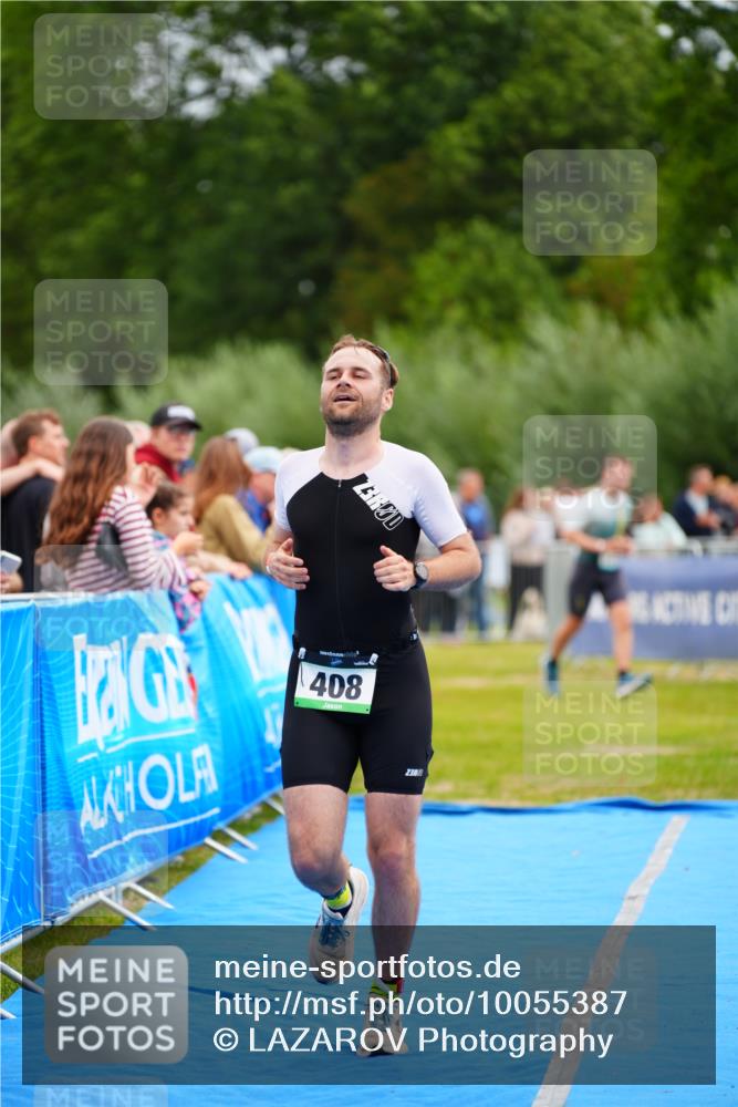 30.08.2026 - Elbe Triathlon Hamburg LAZAROV Photography http://msf.ph/oto/10055387 30.08.2026 11:03:01 Ziel 408 meine-sportfotos.de