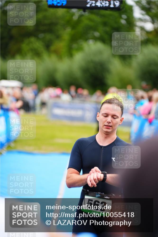 30.08.2026 - Elbe Triathlon Hamburg LAZAROV Photography http://msf.ph/oto/10055418 30.08.2026 11:03:24 Ziel 563 meine-sportfotos.de