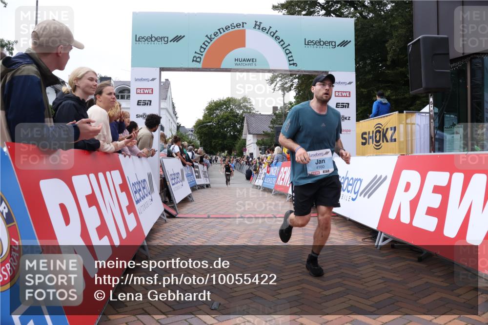 30.08.2026 - Blankeneser Heldenlauf Lena Gebhardt http://msf.ph/oto/10055422 30.08.2026 12:08:47 Ziel 2659, 2841, 4160 meine-sportfotos.de