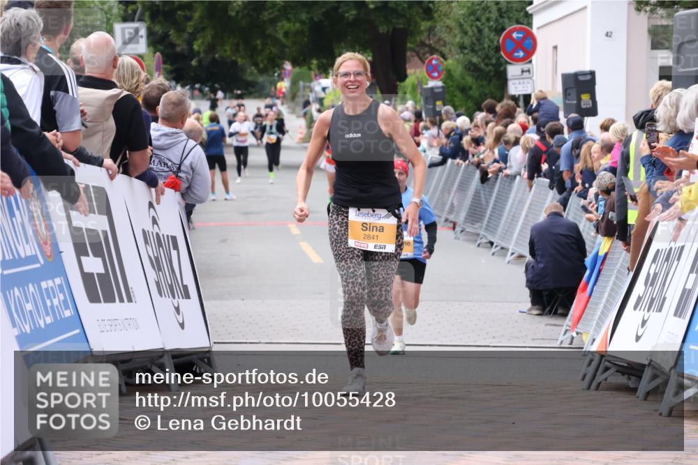 30.08.2026 - Blankeneser Heldenlauf Lena Gebhardt http://msf.ph/oto/10055428 30.08.2026 12:08:48 Ziel 2659, 2841, 4160 meine-sportfotos.de