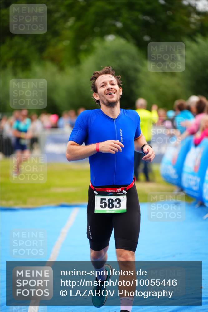 30.08.2026 - Elbe Triathlon Hamburg LAZAROV Photography http://msf.ph/oto/10055446 30.08.2026 11:03:42 Ziel 583 meine-sportfotos.de