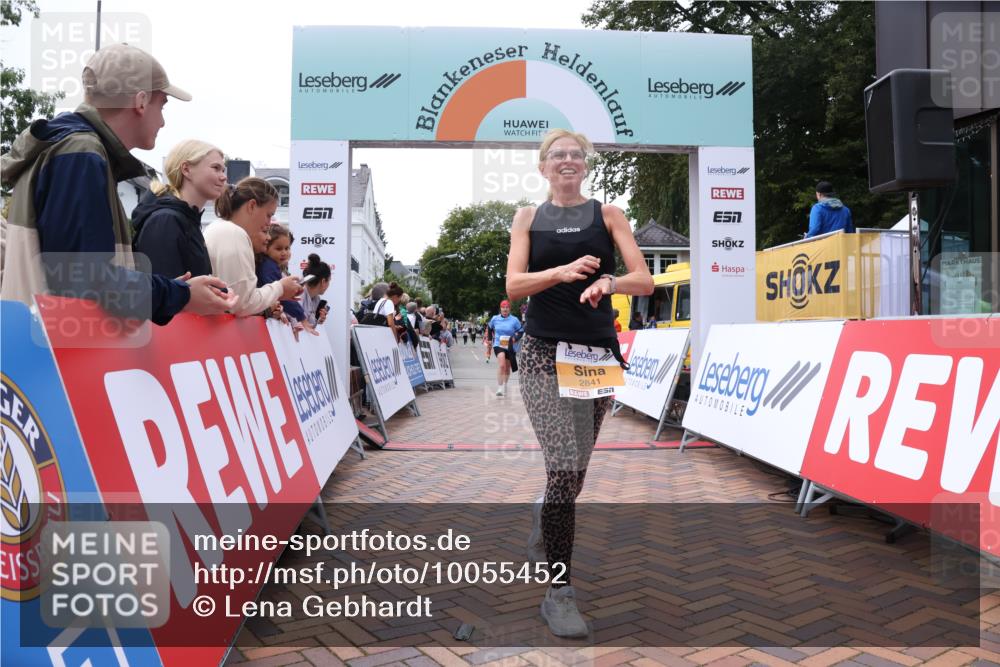 30.08.2026 - Blankeneser Heldenlauf Lena Gebhardt http://msf.ph/oto/10055452 30.08.2026 12:08:53 Ziel 2448, 2841, 4160 meine-sportfotos.de
