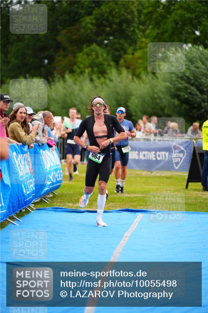 30.08.2026 - Elbe Triathlon Hamburg LAZAROV Photography http://msf.ph/oto/10055498 30.08.2026 11:04:01 Ziel 449, 483, 642, 658, 664, 1897 meine-sportfotos.de