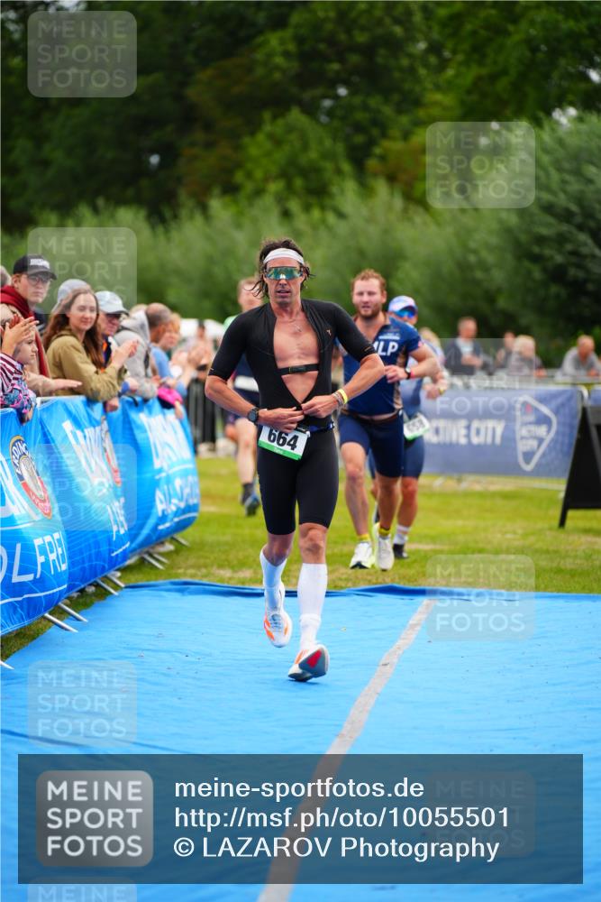 30.08.2026 - Elbe Triathlon Hamburg LAZAROV Photography http://msf.ph/oto/10055501 30.08.2026 11:04:01 Ziel 449, 483, 642, 658, 664, 1897 meine-sportfotos.de