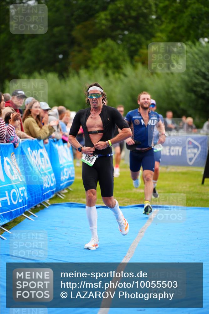 30.08.2026 - Elbe Triathlon Hamburg LAZAROV Photography http://msf.ph/oto/10055503 30.08.2026 11:04:02 Ziel 449, 483, 642, 658, 664, 1897 meine-sportfotos.de