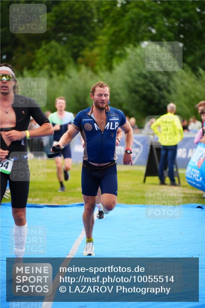 30.08.2026 - Elbe Triathlon Hamburg LAZAROV Photography http://msf.ph/oto/10055514 30.08.2026 11:04:03 Ziel 449, 642, 658, 664, 1897 meine-sportfotos.de