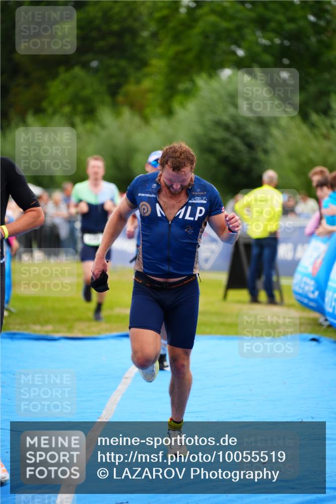 30.08.2026 - Elbe Triathlon Hamburg LAZAROV Photography http://msf.ph/oto/10055519 30.08.2026 11:04:03 Ziel 449, 642, 658, 664, 1897 meine-sportfotos.de